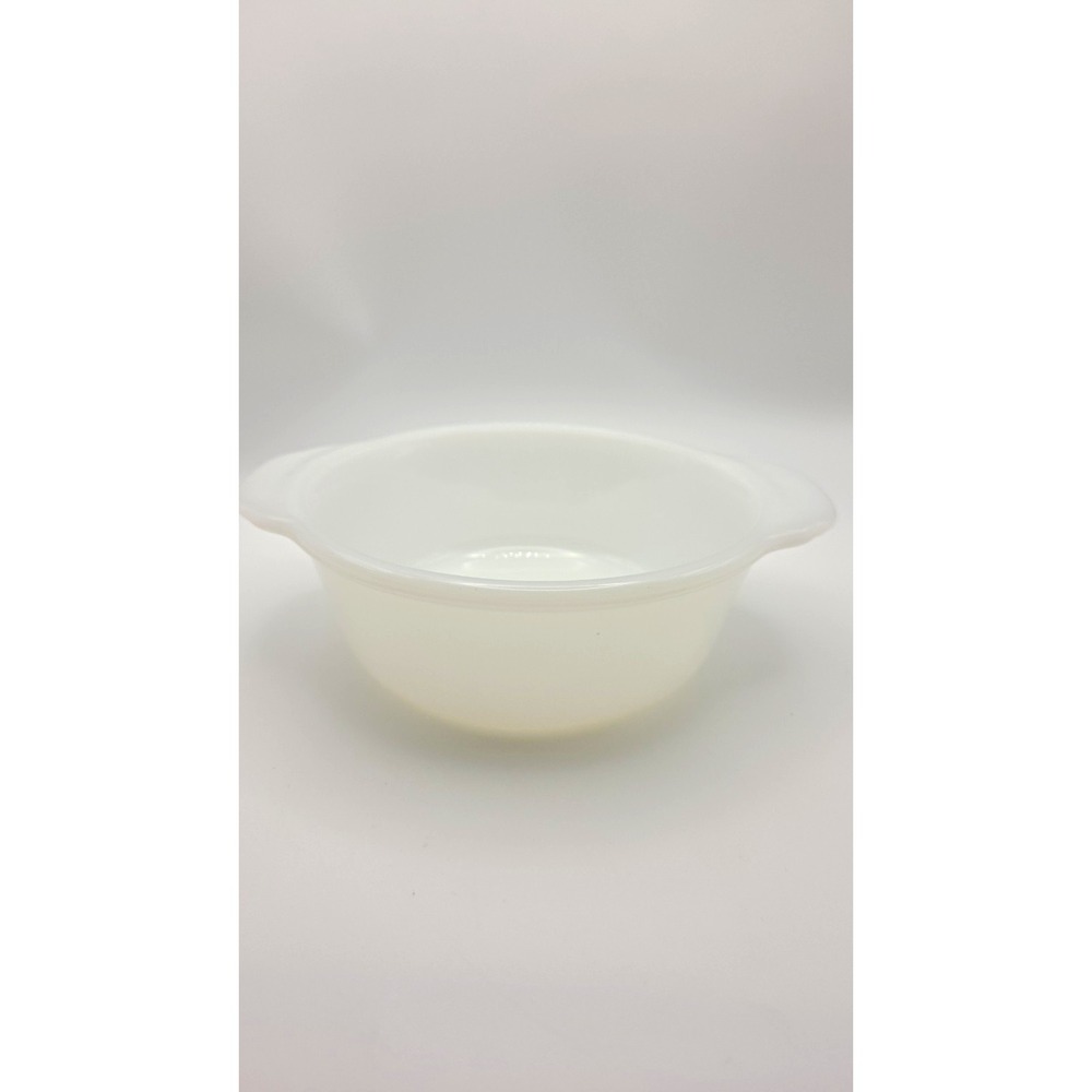 vintage anchor hocking fire king 1pt milk glass small cassrole dish